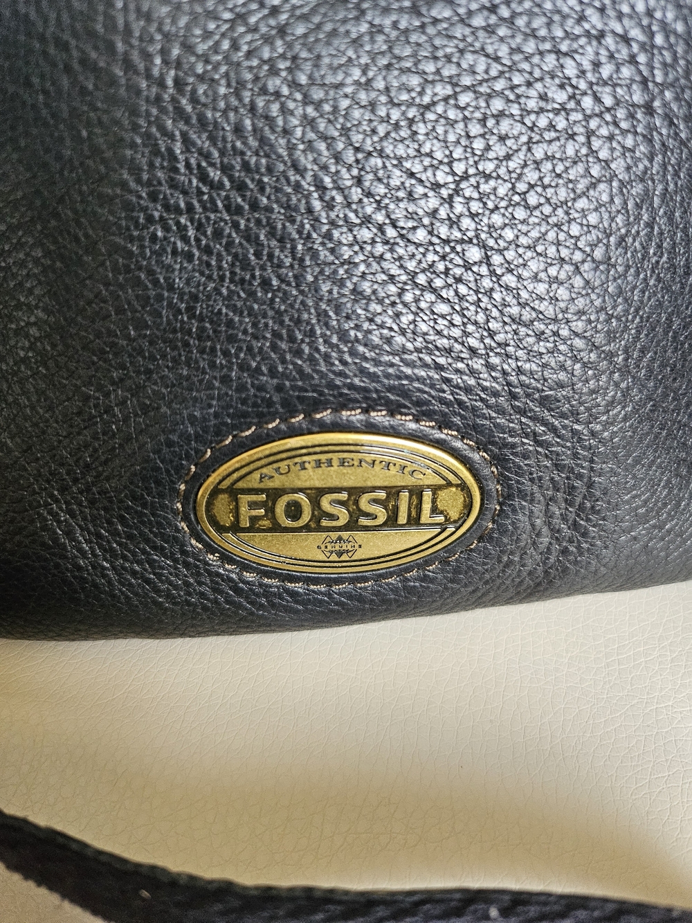 Fossil Black Leather Crossbody Bag - Picture 4 of 10